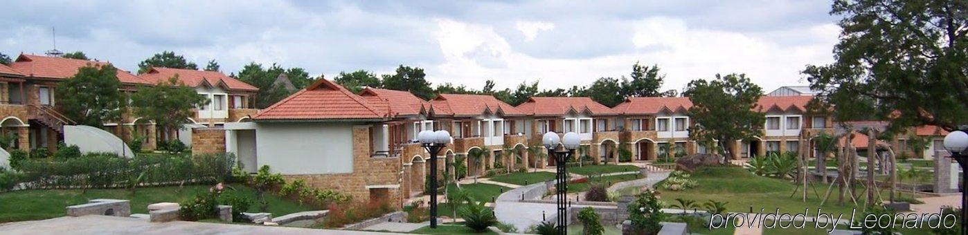 Golkonda Resorts & Spa Hyderabad Exterior foto